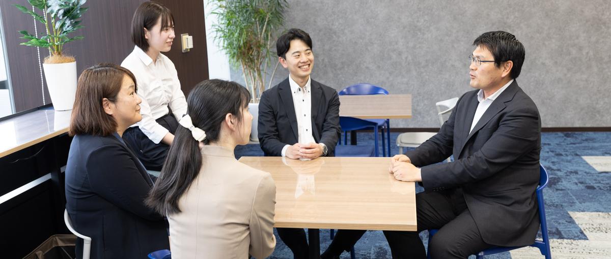 財務からM&Aまで。銀行の枠を超え、経営そのものに踏み込みます。