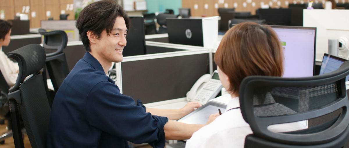28卒｜デザインの枠を超えサービスづくりをしたいグラフィックデザイナー募集