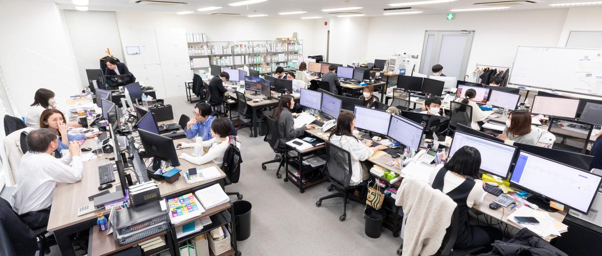社員が快適に働ける環境づくり！平均年齢31歳の組織を支える総務担当