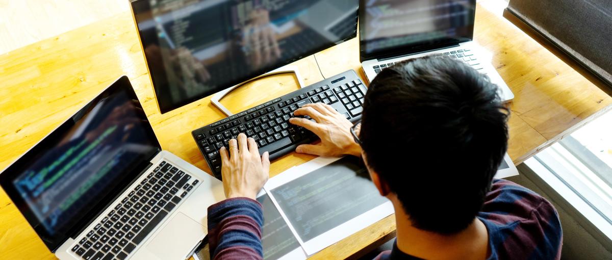 自社サービスの導入支援 AI・DXのスキルを磨きたいエンジニア募集