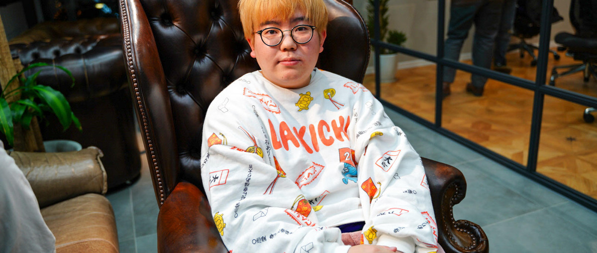 新卒1年目だからって関係ない！会社に縛られず自由な働き方で会社員始めよう！