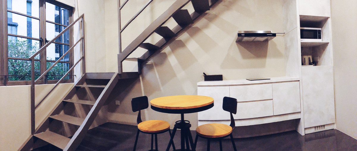 Are you interested to work in hospitality? We need an associate who can serve our guests well!