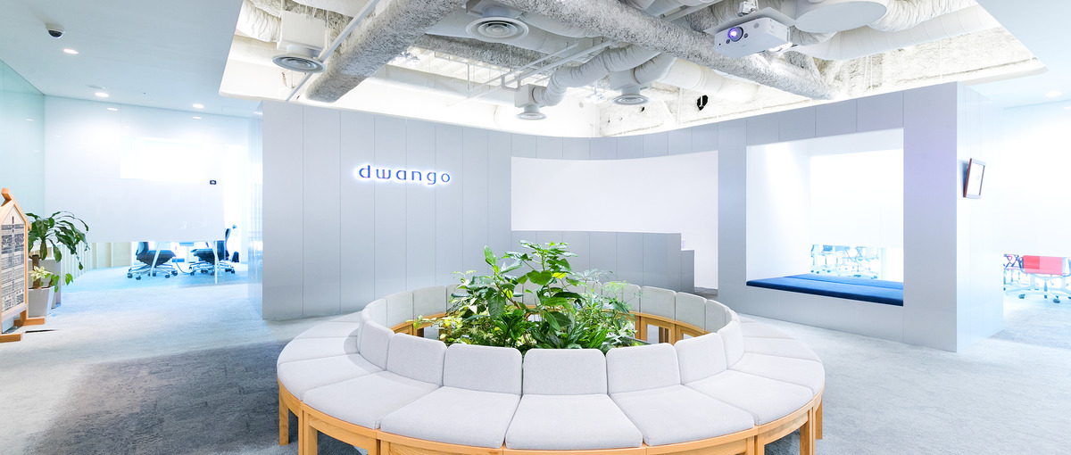 毎日の登校って実はムダでは？と考えたことのあるフロントエンドエンジニア募集