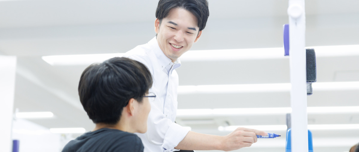 教室長／IT活用・中高一貫専門塾／裁量ある教室運営