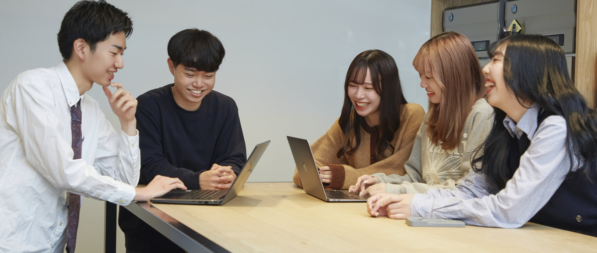 インターンが初めての学生も活躍中！SNSマーケティングのディレクション業務