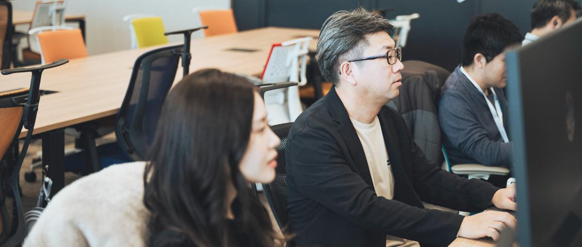 決済や人々の移動まで多様なデータを分析するデータサイエンティスト