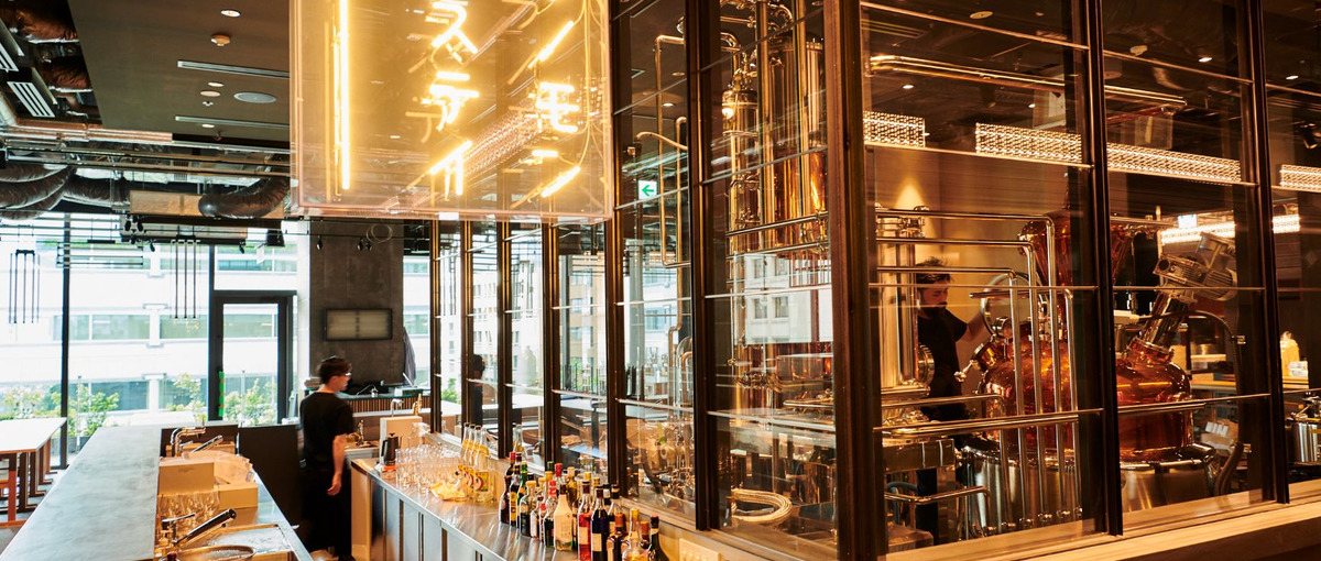店内で蒸留されたジンが飲める店  酒食堂 虎ノ門蒸留所でホールキッチン募集