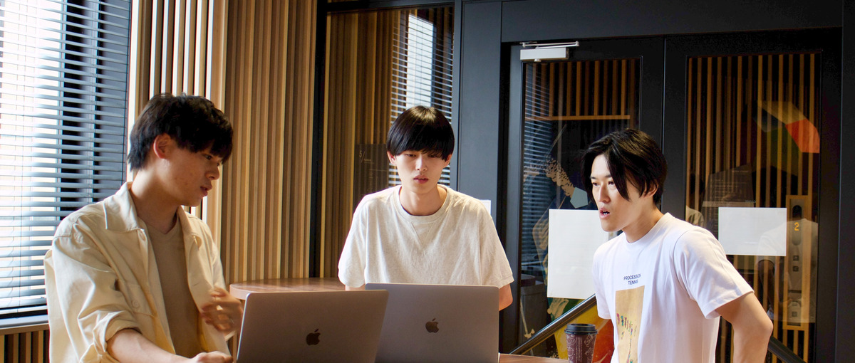 Vue.js / React + Amplifyで開発したいエンジニア募集