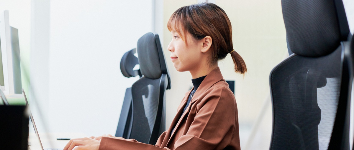 縁の下の力持ち！事務スタッフとして故郷のために頑張る外国人を救え！