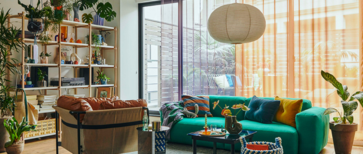 HAYを身近に。カスタマーサポートを中心に、EC運営にも関われるポジション