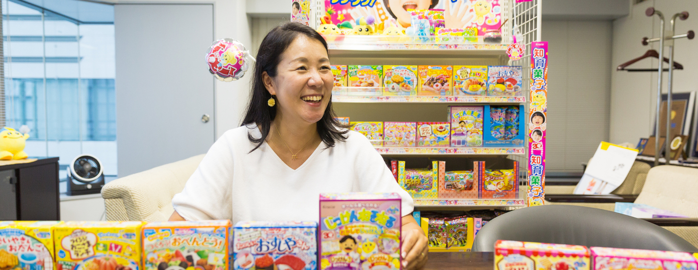 知育菓子はついに教育現場へ。ロングセラー商品「ねるねるねるね」の