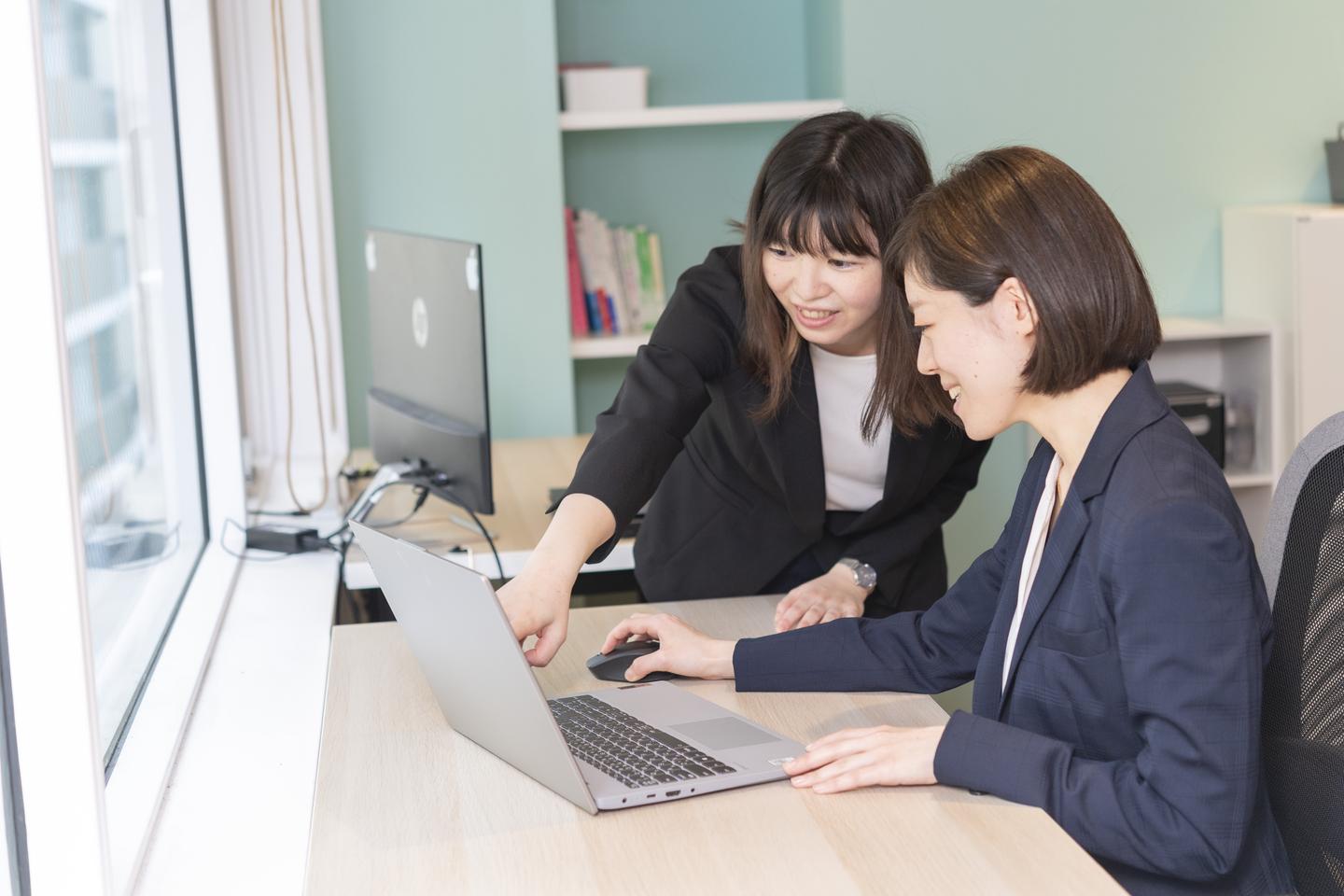 ネコの手も借りたい状況です。マーケ挑戦してみたい方お待ちしています！ ディパーチャーズ・ジャパン株式会社のWeb