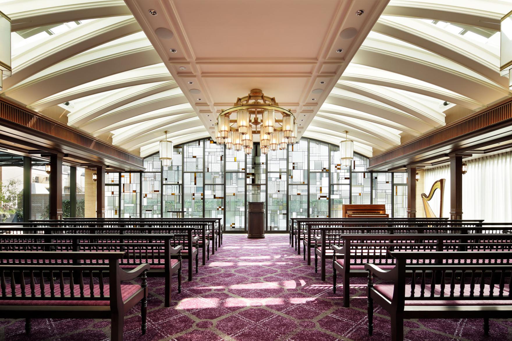 バンケット・チャペル / 家具・照明 @THE CONDERHOUSE,Nagoya by 株式 