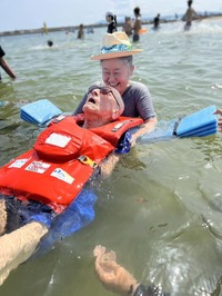 About 株式会社Happy