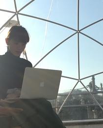 ドーム温室の中で植物を育てながらWEBデザインをしたい方はコチラですよ！