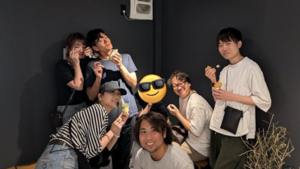ある休日の社員たちの様子