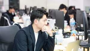 20代で「営業・人事・経理・法務」全てを経験した男の叩き上げキャリア