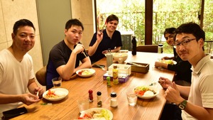 カフェ？？？　　綺麗なオフィスでパーソナルトレーニングの後は健康ランチ！
