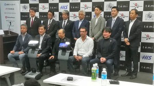 栄藤CEOがパーソナルロボットtemi発表会に開発パートナーとして登壇。当社の対話技術と併用した商業利用の可能性を示す。