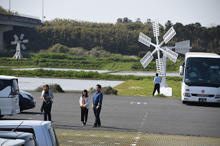 はとバスツアー 豪快 浜焼き食べ放題といちご尽くしに花摘み 圧巻の房総最南端へ ラフアンドレディ株式会社