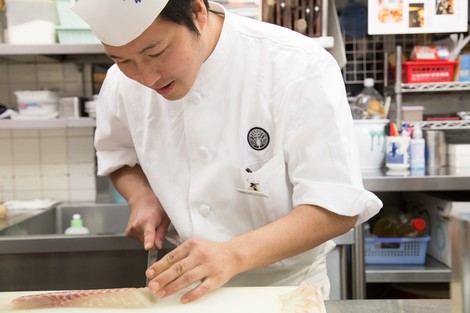 一生和食の板前を続けていく 美容師から和食の道に転職した内藤くんが 北大路で働く理由 大東企業株式会社 S Post