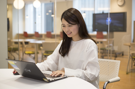 文系出身者も活躍中 ニフティに新卒入社してできるwebプロモーションの仕事とは ニフティ株式会社