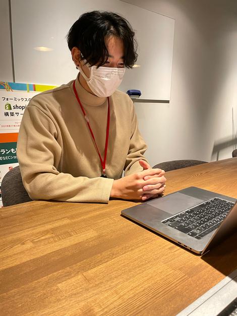 下村がいく 展示会について先輩にインタビューしてみた 株式会社フォーミックス