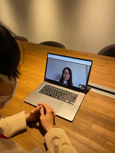 下村がいく 展示会について先輩にインタビューしてみた 株式会社フォーミックス