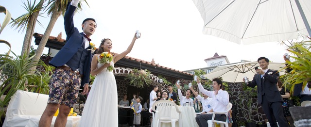 静岡市の結婚式で花嫁を輝かせたいブライダルヘアメイクさん募集します カルロスイベンツ ウェディングのデザイン アートの求人 Wantedly