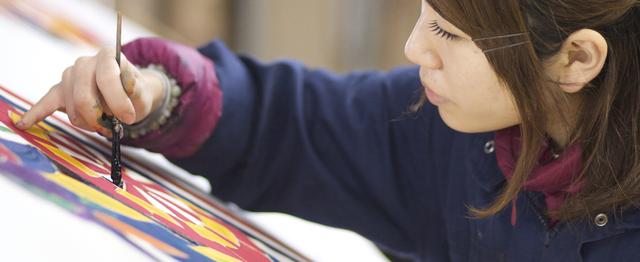 日本の伝統を守り 世界を彩る染職人を目指しませんか 株式会社 京屋染物店のの求人 Wantedly