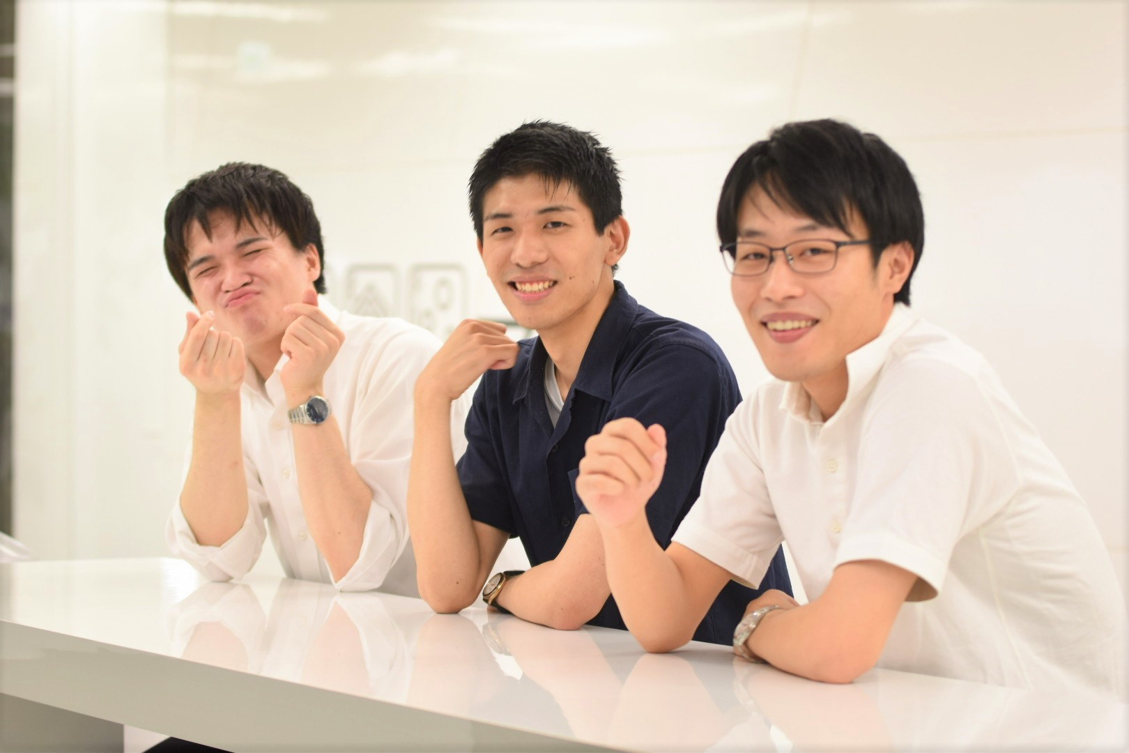 人事ブログ】ついに新卒がオフィスに現れる話  株式会社クロス 